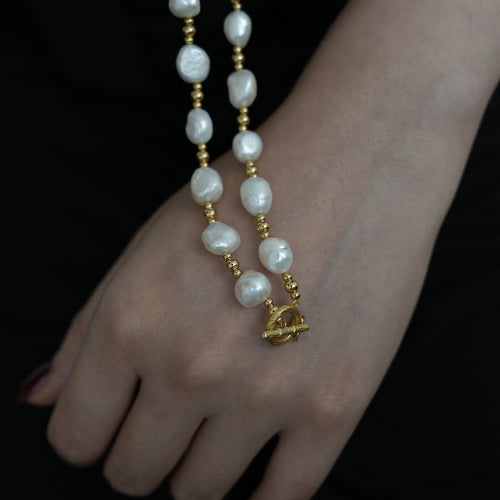 Roman Holiday Baroque Pearl Toggle Necklace