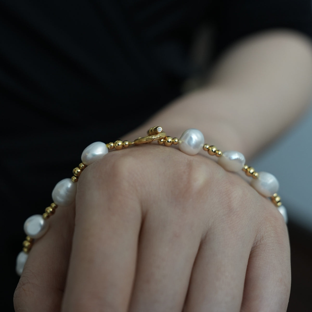 Roman Holiday Baroque Pearl Toggle Necklace