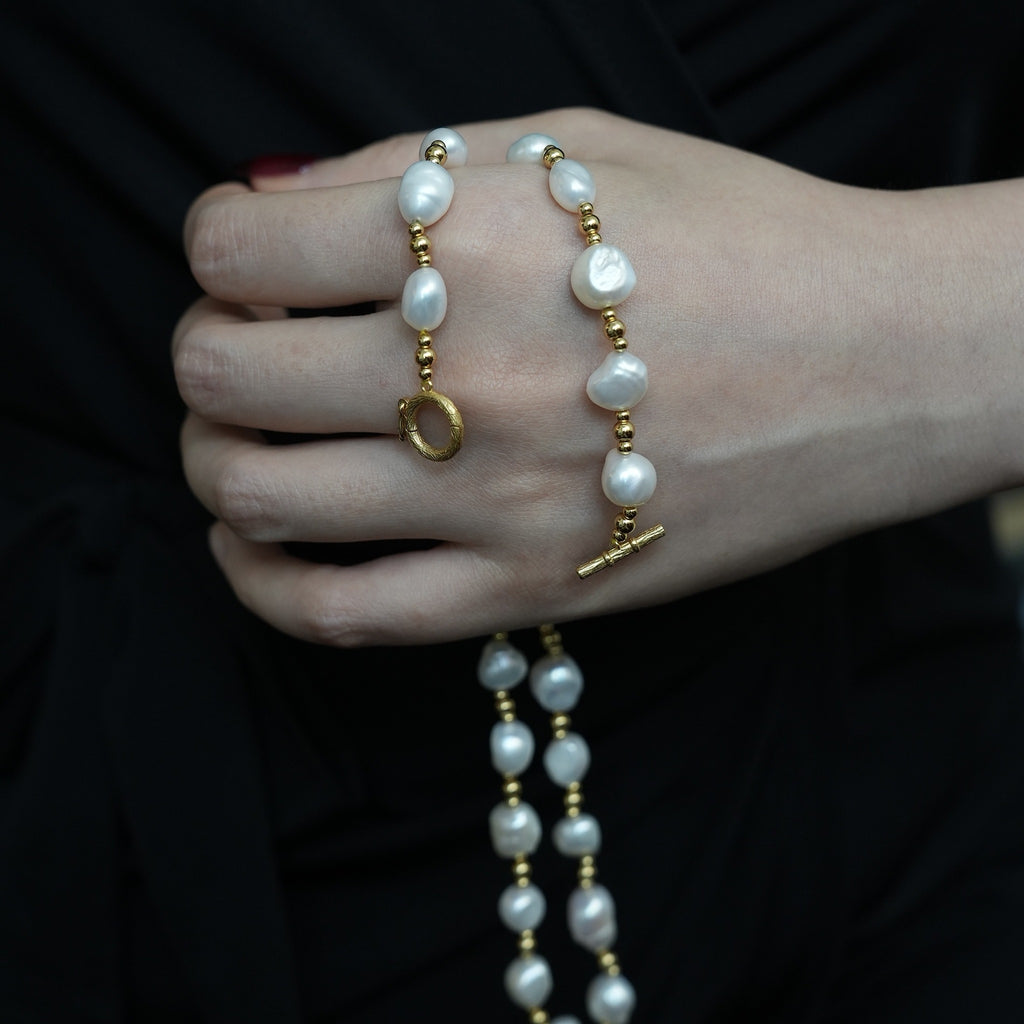Roman Holiday Baroque Pearl Toggle Necklace